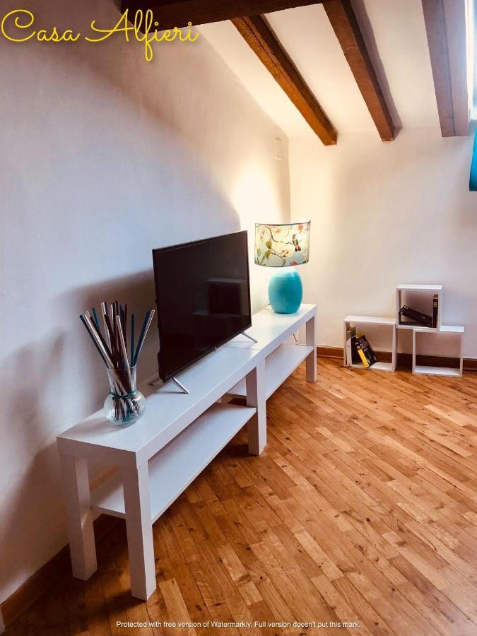 Apartment Casa Alfieri-graziosa Mansarda In Centro A